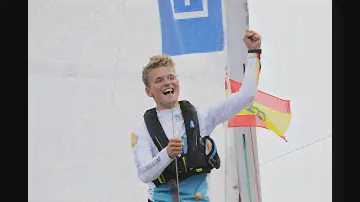 Melwin Fink con 19 años da la sorpresa  MInitransat 2021